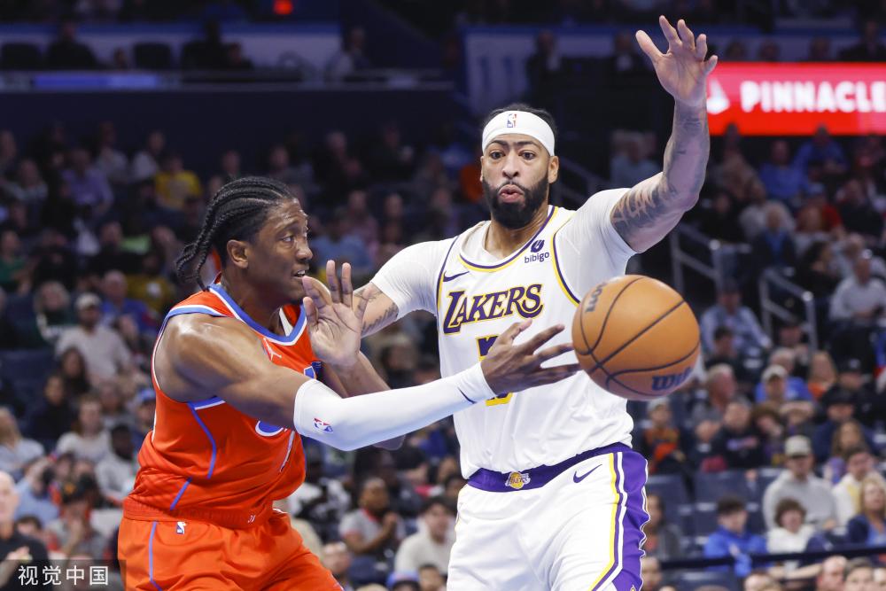 他在一次出 他在一次出